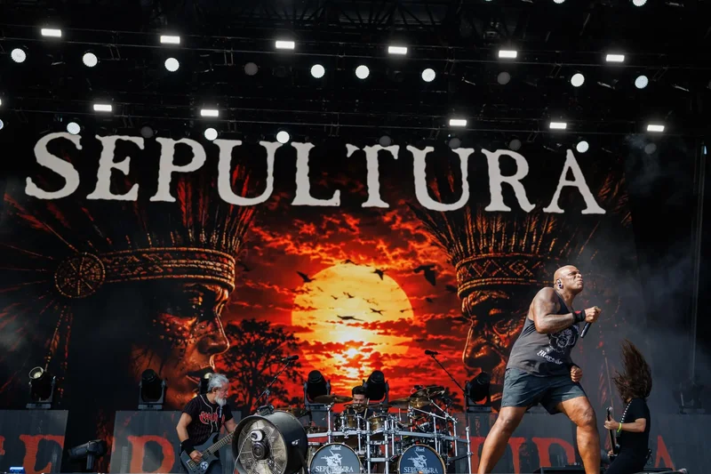 Sepultura’s Final EU Show: A Mighty Performance Wrapped In Perplexing Production