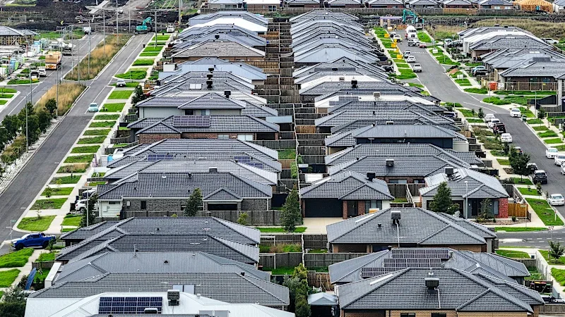 First home buyers dropping out of market alongside investors even as prices fall