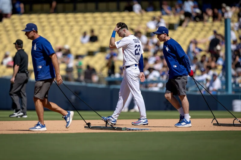 Dave Roberts decries Dodgers’ inability to play ‘clean baseball’ after latest costly loss to Brewers