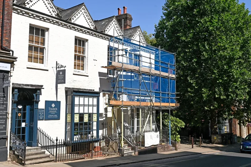 Architect struck off after threatening to kill client’s five-year-old daughter