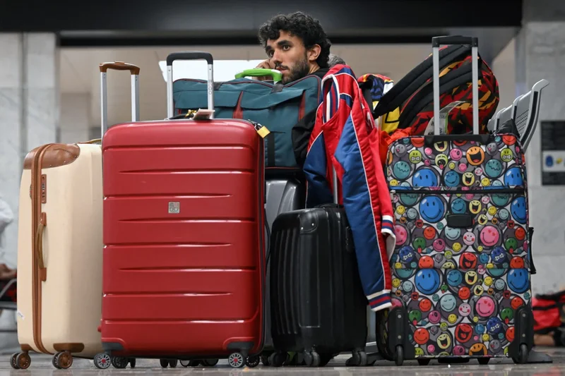 More baggage chaos and cancelled flights in second week of Barcelona airport strike
