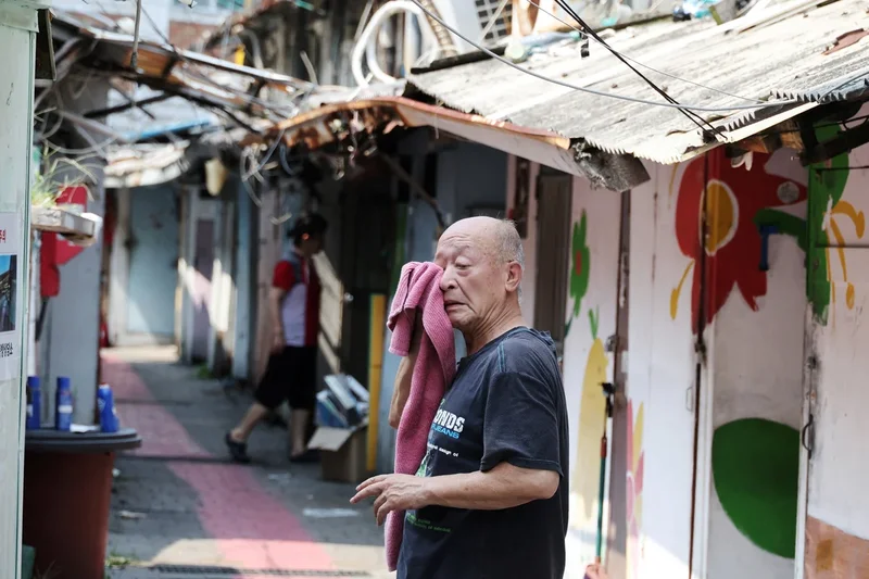 At least 16 dead as Seoul issues its first severe heat warning in its history