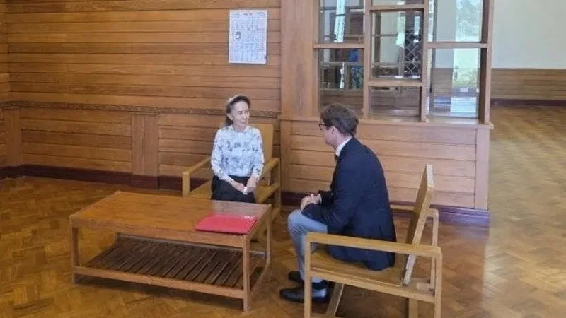 Detained Myanmar leader Suu Kyi  has first foreign visitor in five years
