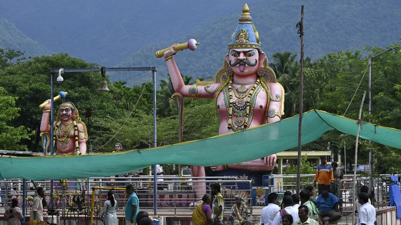 Mobile phones banned at Vanabadrakaliamman Temple from September 1