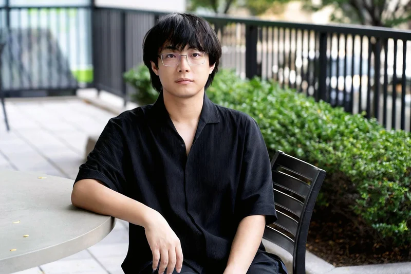 Ray Zhang Leads the Smart Contract Work Where Small Decisions Can Move Real Markets