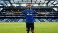 'Nothing is strange' - how clubs prepare for the transfer window