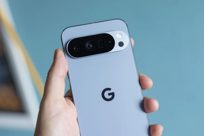 Pixel 11 Leak Shows a New HiLight LED Light on the Back of the Phone