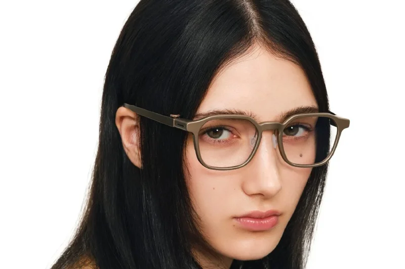 RayNeo’s New Smart Glasses Are Taking the Cameraless Route