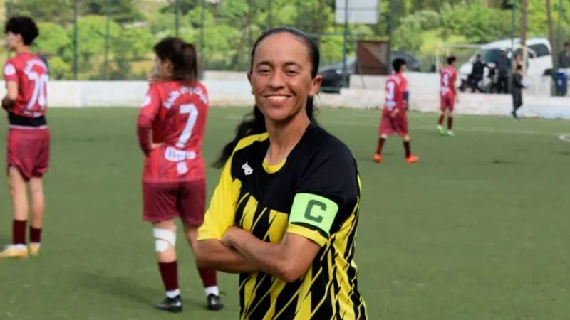 Hundreds mourn Moroccan footballer who died trying to reach Ceuta
