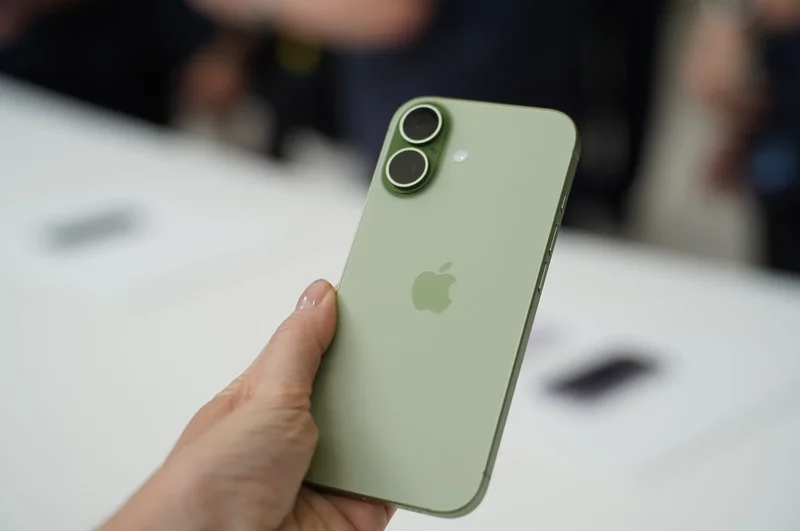 It looks like Apple’s iPhone 18 really will skip the fall launch this year
