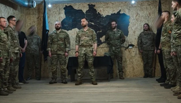 Khmara visits command posts of USF and three other corps