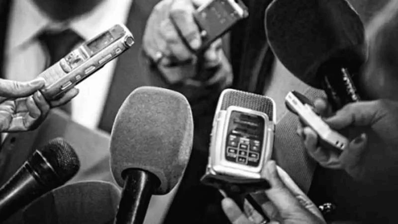 Cameroon journalist held incommunicado for publishing photo