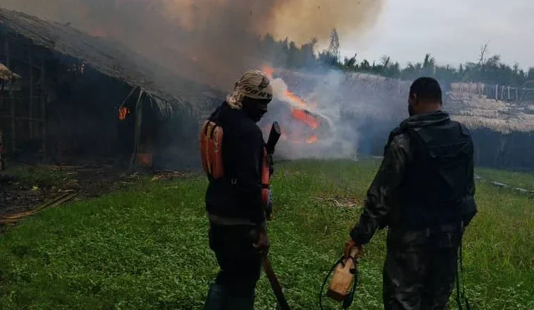 Navy dismantles militants’ hideout in Cross River’s coastal settlement