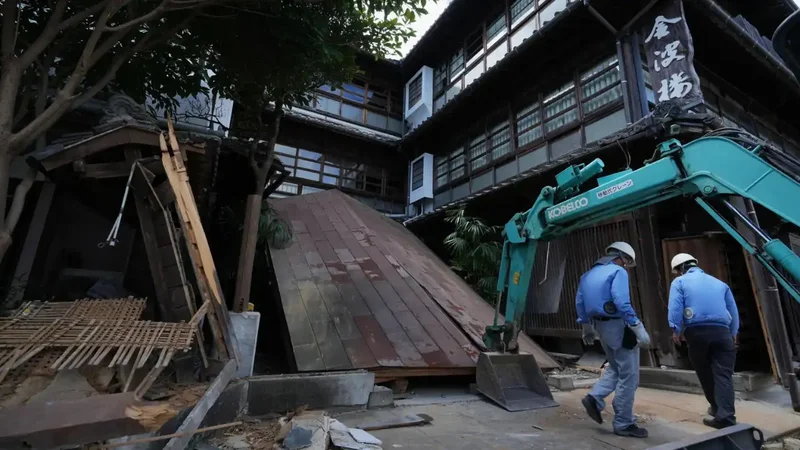 Japan earthquake aftermath: Woman dies of heat stroke in parked car; toll rises to 36