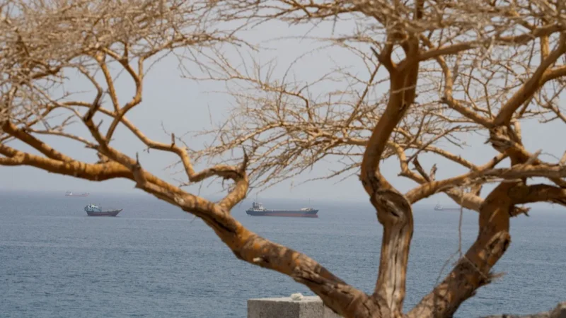 Iran says US went from demanding surrender to seeking talks as oil price rises