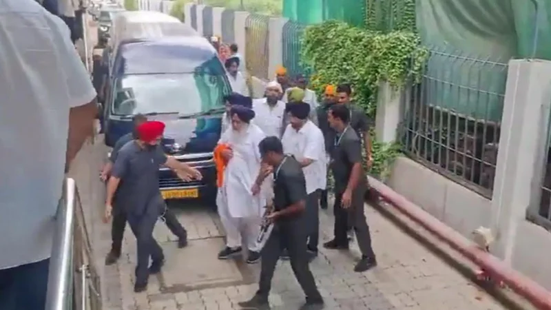 Akali Dal chief Sukhbir Badal attacked in Maharashtra’s Nanded; accused arrested
