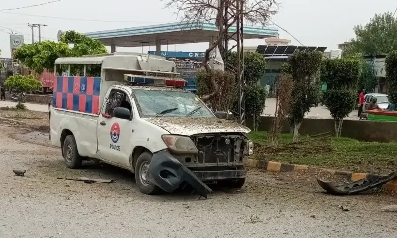 2 cops injured in IED blast targeting police van in Peshawar