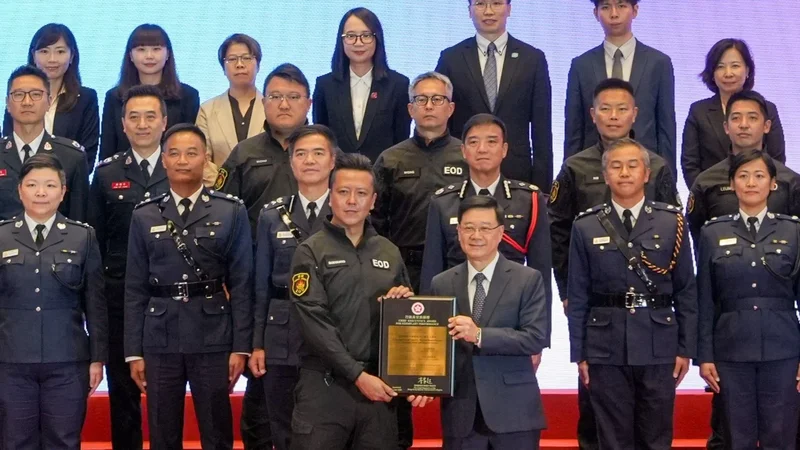 Bomb-disposal team, light public housing unit win chief executive’s award