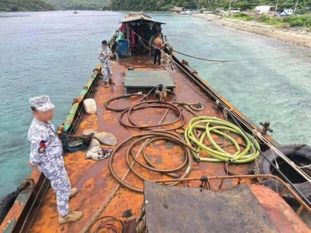 PCG arrests 8 fishermen for suspected fuel smuggling in Batangas