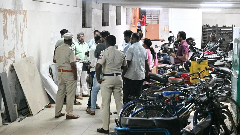 Workers evacuated from building in Coimbatore following concerns on building’s stability