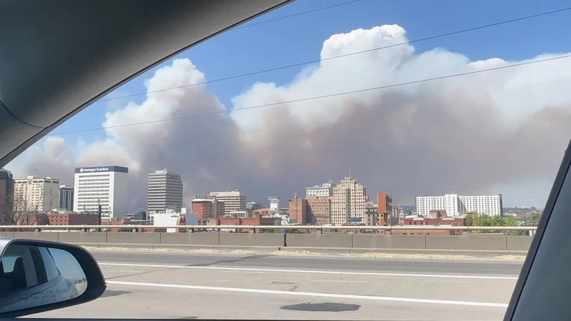 Fires on more than 100,000 hectares of Washington state prompt evacuations