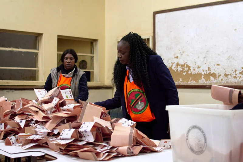 Zambia suspends vote counting in election over reports of violence and the theft of ballot papers