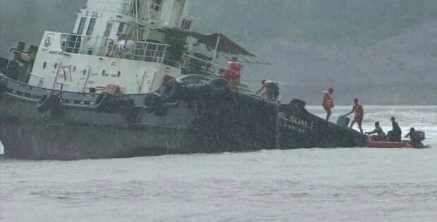 9 tugboat crew members rescued after vessel runs aground in Zambales