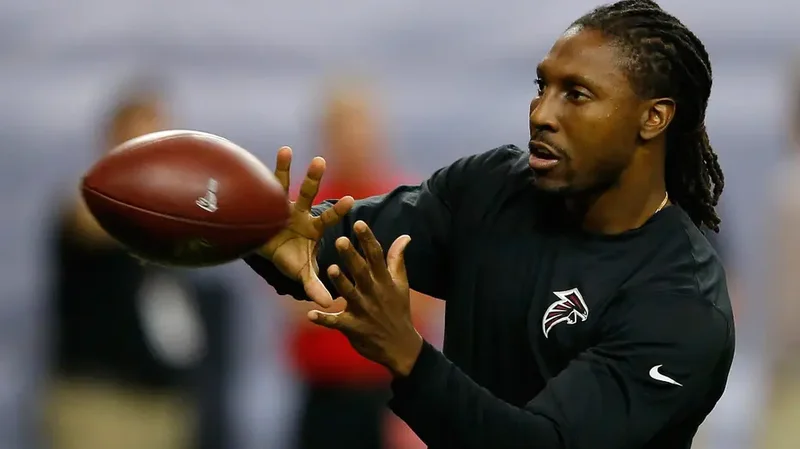 Roddy White questions 49ers’ handling of Brandon Aiyuk as receiver's future in San Francisco remains unclear