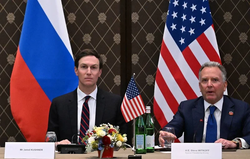 Press review: Russia ready for US-Ukraine talks and oil prices may rise by 25% in 2026