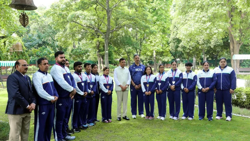 Sports Minister Mandaviya lauds CWG weightlifting contingent during felicitation