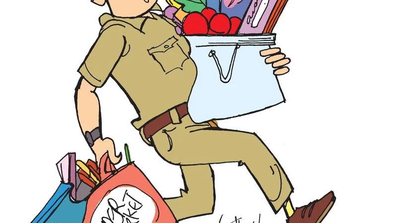 Moozhiyar police in Keralam turn Onam invite into a helping hand for tribal families