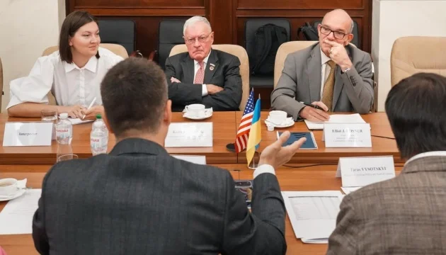 Kellogg arrives in Ukraine, visits Odesa port and inspects damage caused by Russian attacks