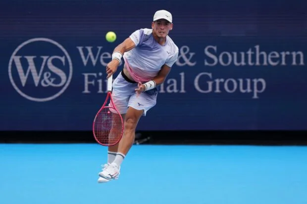 Former Cincinnati contenders suffer contrasting first-round fates