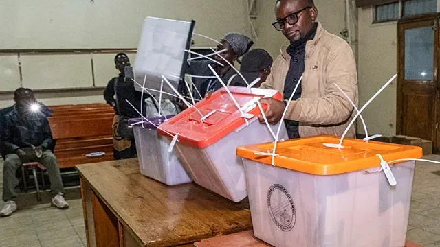 Zambia suspends vote counting after election violence