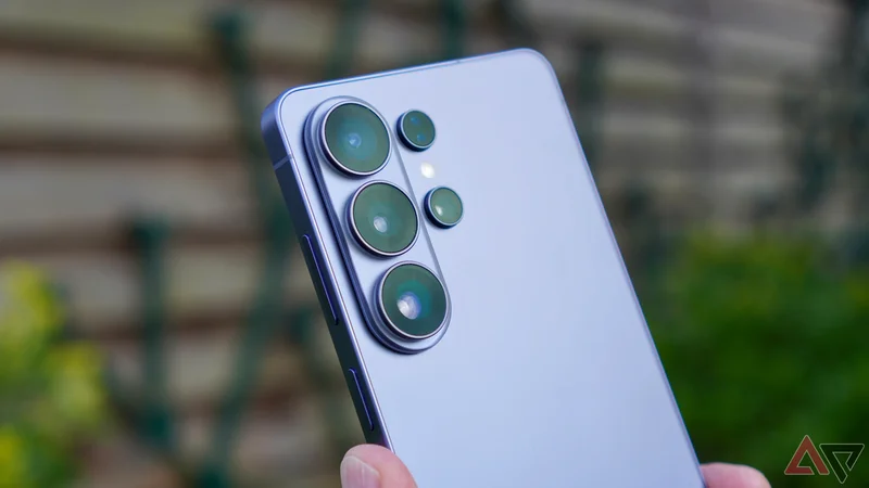 The Samsung Galaxy S27 Pro won't match the Ultra's zoom