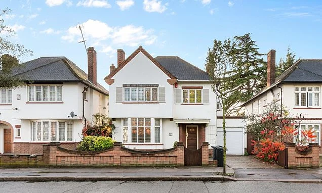 Our daughter lives with us, can we gift her our £550k house without inheritance tax?