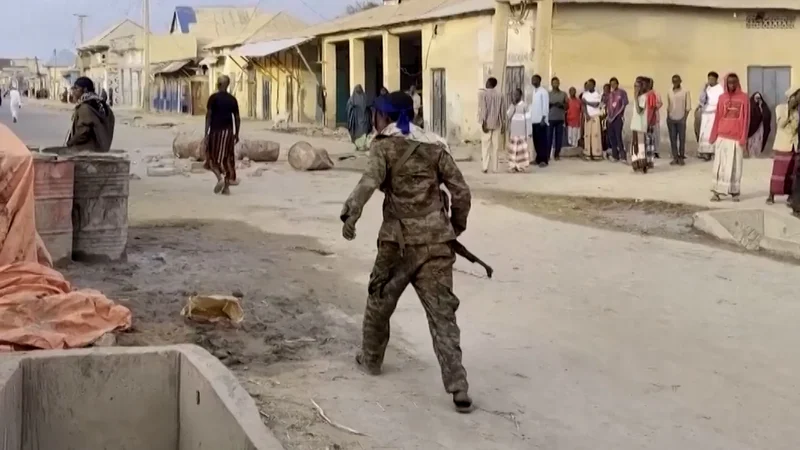 Clashes between government and opposition fighters in Somalia’s Baidoa
