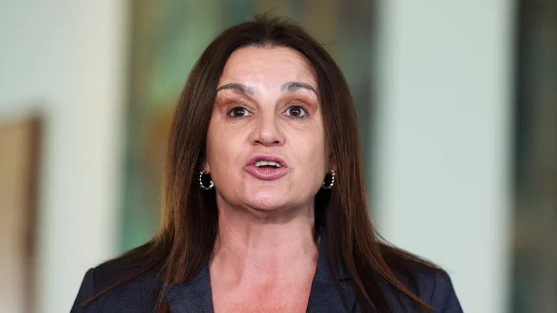 Lambie launches furious attack on government over plan to cap veterans’ health spending