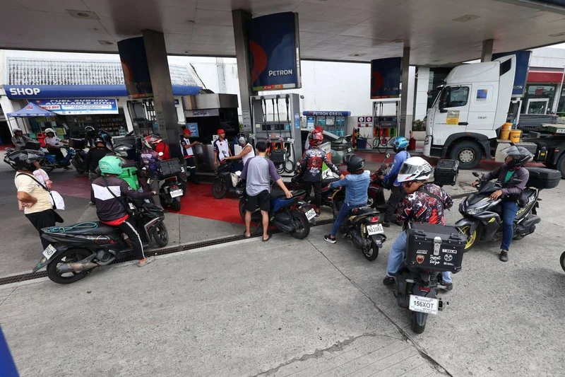 DOE sees major pump price rollback next week
