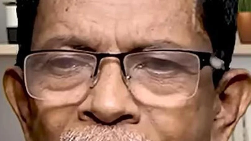 Cyber police take Hindutva ideologue T.G. Mohandas into custody in Kochi on charges of making controversial remarks on student protesters at Jantar Mantar, women