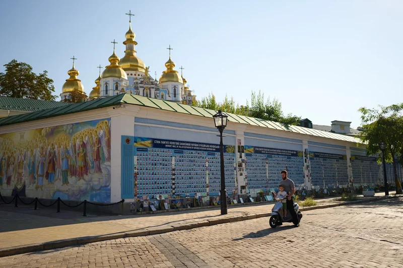 Russian strike kills at least 6 at shopping center in central Ukrainian city