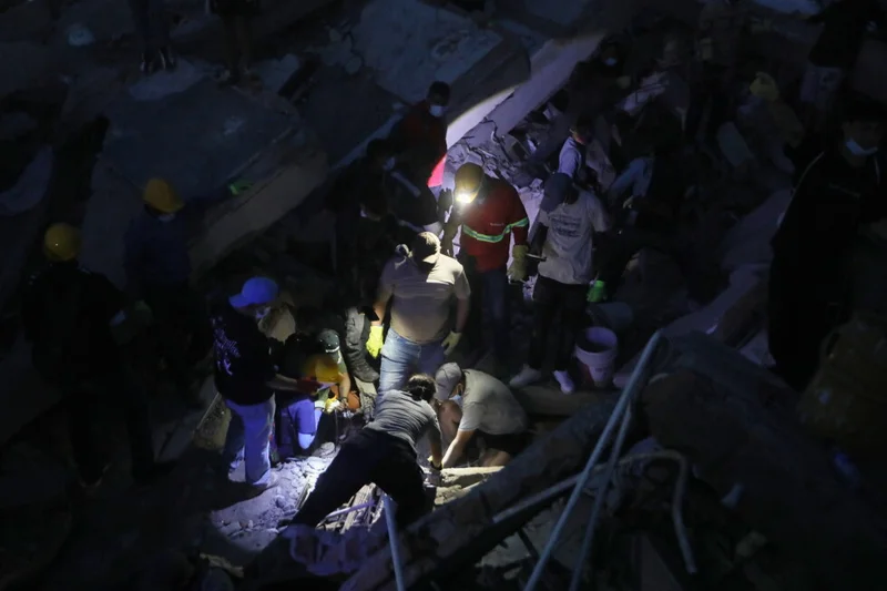 Colombia searches for its missing after a powerful earthquake kills more than 100