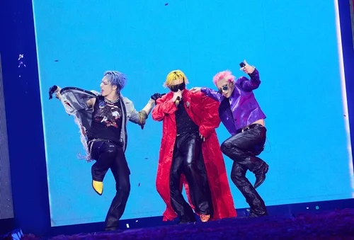 BIGBANG launches 20th anniv. world tour with hit-filled Goyang shows