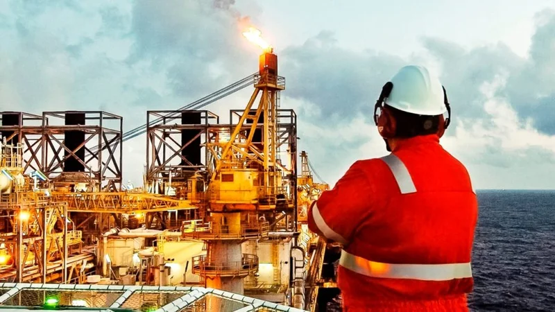 Oil Wrap: USO up 2.77% on Hormuz Supply Risk