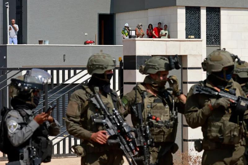Bulletin world briefing: Netanyahu under pressure to condemn Israeli settlers