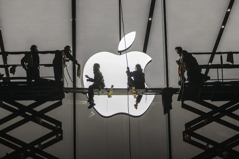 With latest Wall Street downgrade, Apple now has the most ‘Sell ratings since shortly after Steve Jobs’ death