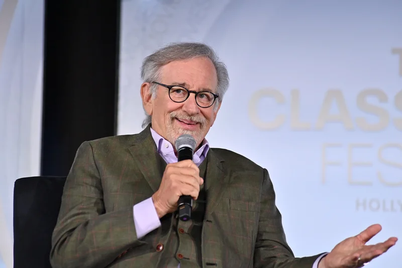 Steven Spielberg’s 115-minute Sci-fi Masterpiece Soars Back to the Top of the Streaming Charts