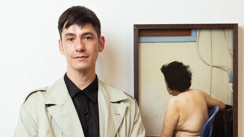 Poignant portrait honouring ‘second mother’ collects prestigious photographic prize