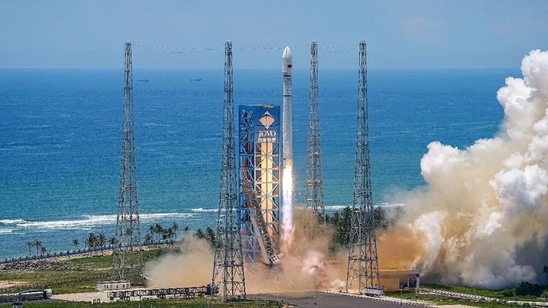 China bounces back from Long March rocket explosion with back-to-back launches (video)
