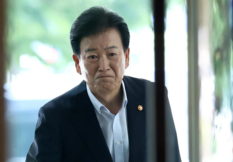 Unification ministry defends N. Korea policy after Lee's call for caution